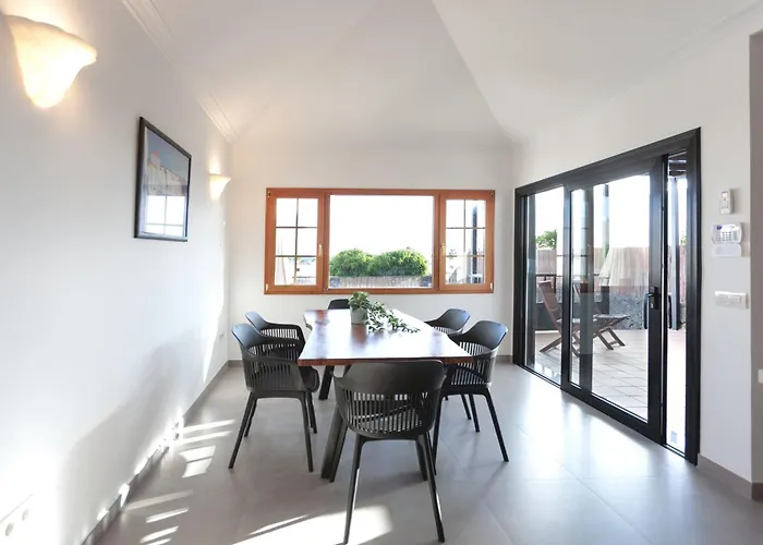 3 Bedroom Venus Jupiter And Neptune With Private Heated Pool Willa